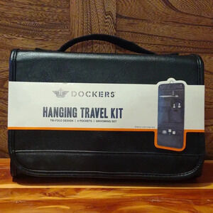 New Levi Strauss Dockers black faux leather tri-fold 4 pocket hanging travel kit